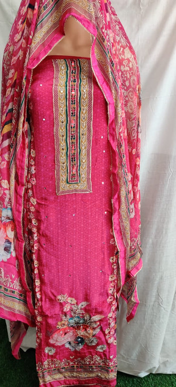 Very nice flower print and pyur duptta