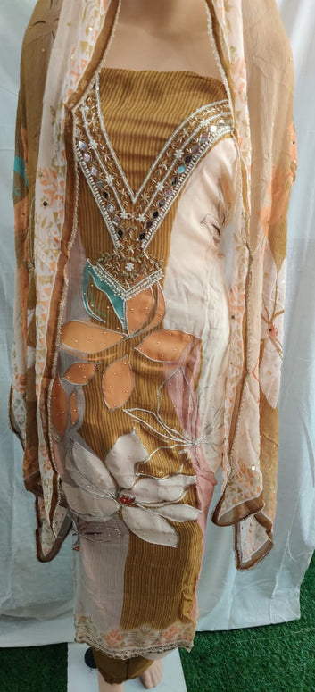 Flower Print Suit with Lacework & Chiffon Dupatta