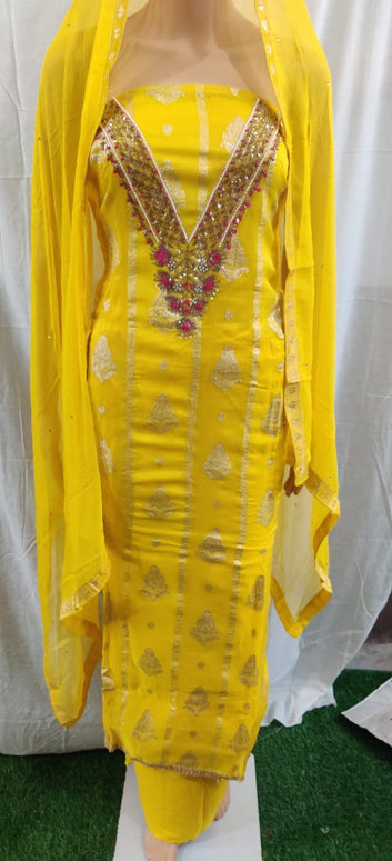 Heavy nack design with siffon duptta and very nice febric