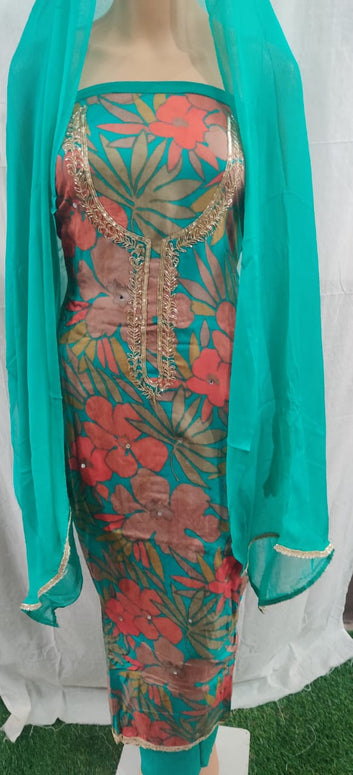 Flower print heavy nack embroidery