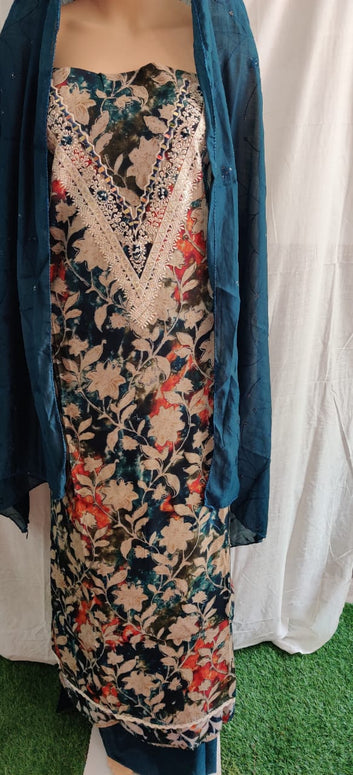 Heavy v nack embroidery design and lace work