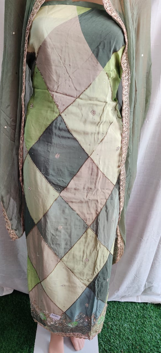 Very Nice Partywear Suit – Heavy Kurti Border & Siffon Dupatta