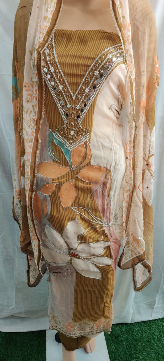 Flower Print Suit with Lacework & Chiffon Dupatta