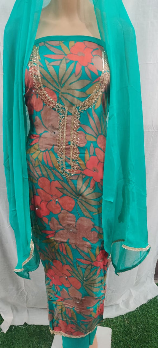 Flower print heavy nack embroidery